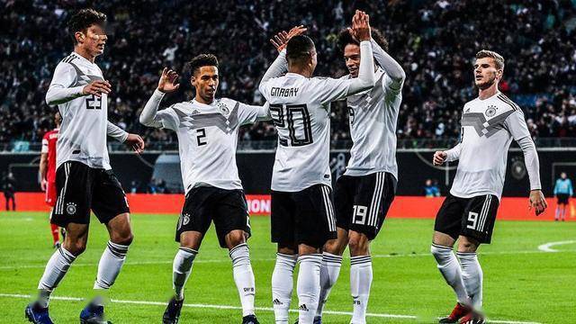  亚特兰大主帅赛后炮轰赛程密集影响球员状态  