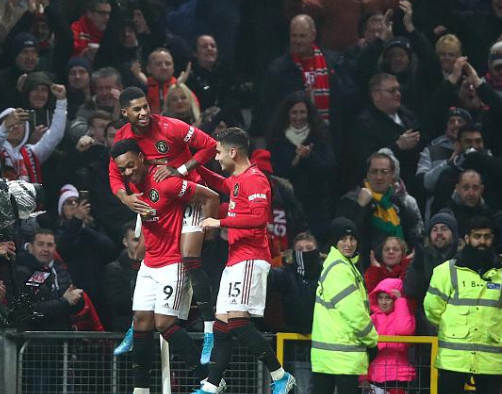  曼联中场核心伤愈复出助攻梅开二度三比一战胜对手  