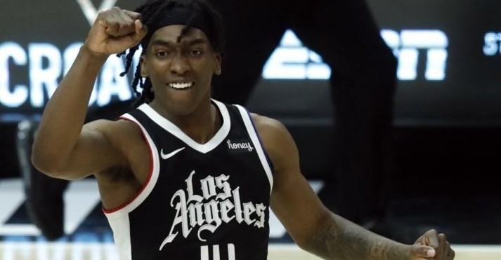  欧文神仙球准绝杀独行侠险胜快船保住西部第四排名