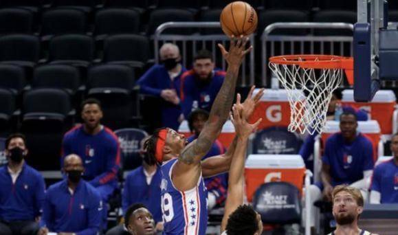  萨博尼斯制霸篮板国王轻取火箭