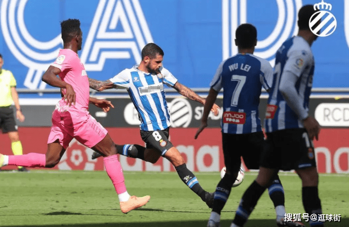  诺丁汉森林闷平十人曼联，升班马展现铁血防守