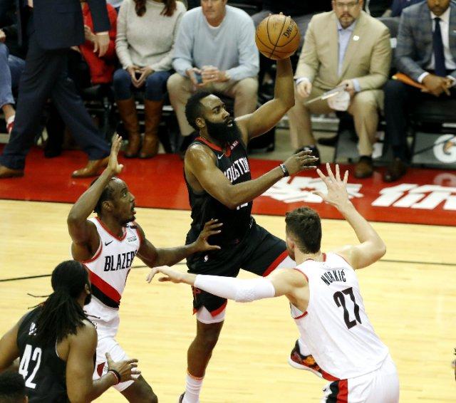  亚历山大全面发挥雷霆主场大胜马刺获三连胜